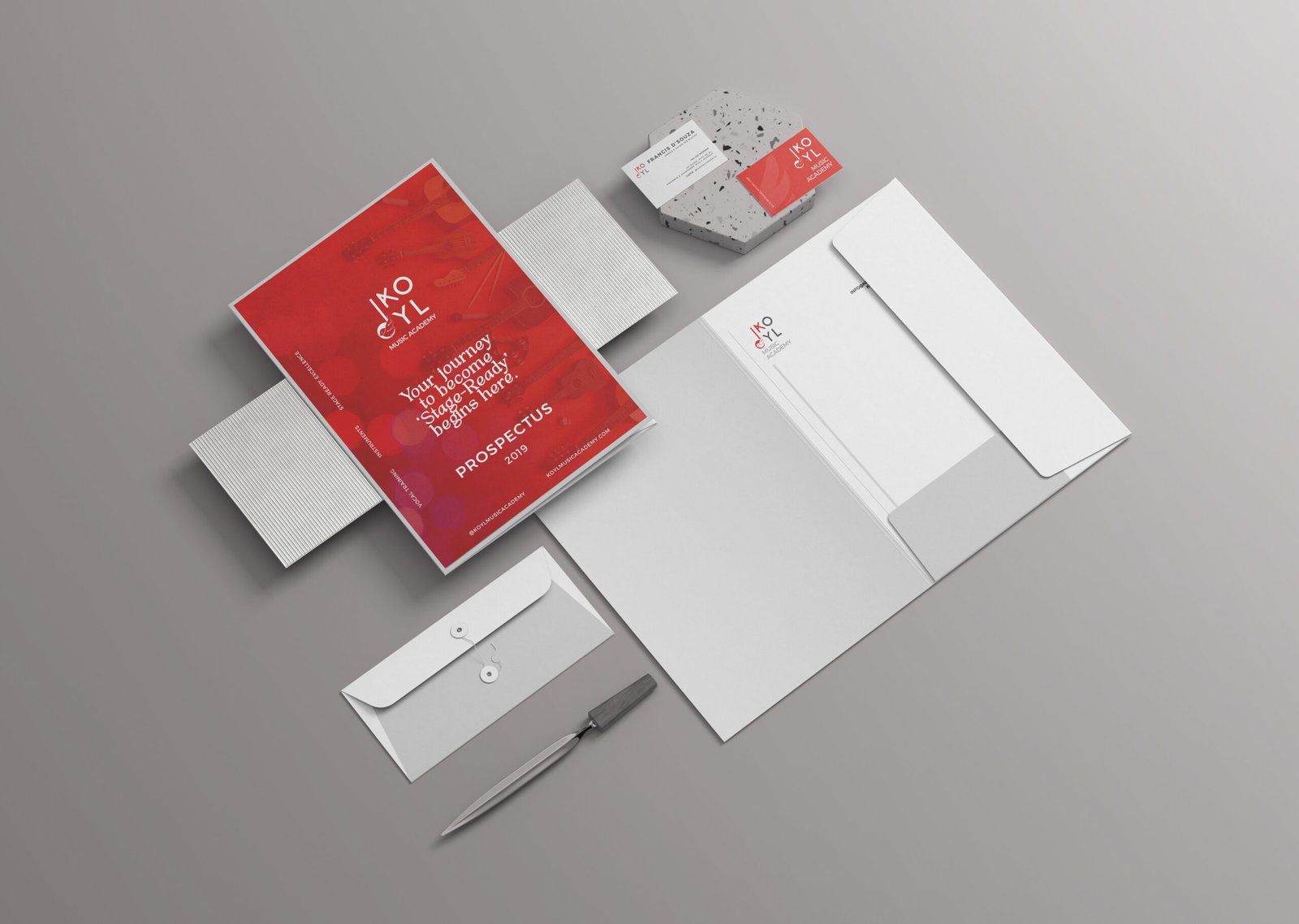 Free Realistic Stationery Mockup